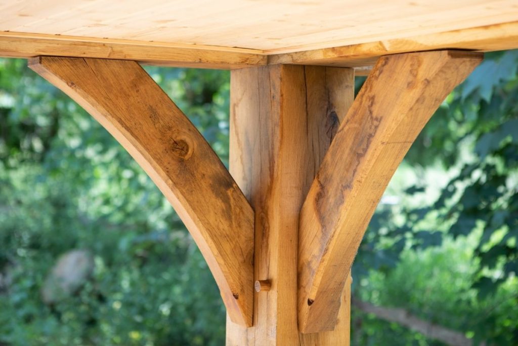 Expertly crafted oak beam and peg construction